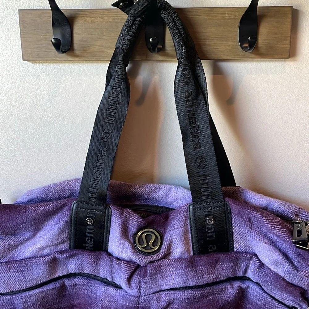 Lululemon bag - Picture 2 of 3